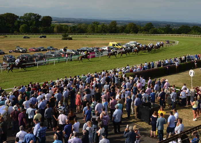 bellewstown-races-Bellewstown Races summer crowds