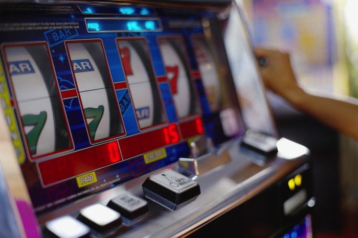 Hand pulling slots